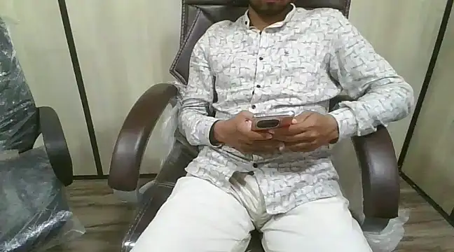 Ishan003 online show from December 7, 6:10 am