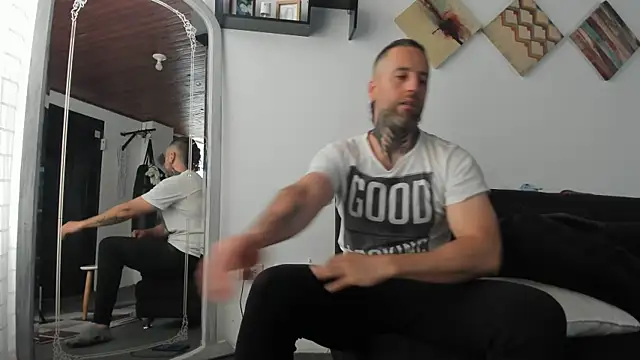 Snapshot of Antoniohot2024 chatting on March 20, 1:15 pm Antoniohot2024 online show from March 20, 1:15 pm