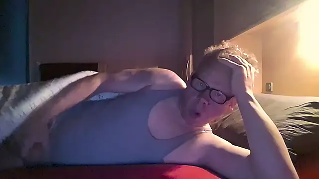 kinkyslet8 online show from November 26, 9:12 am