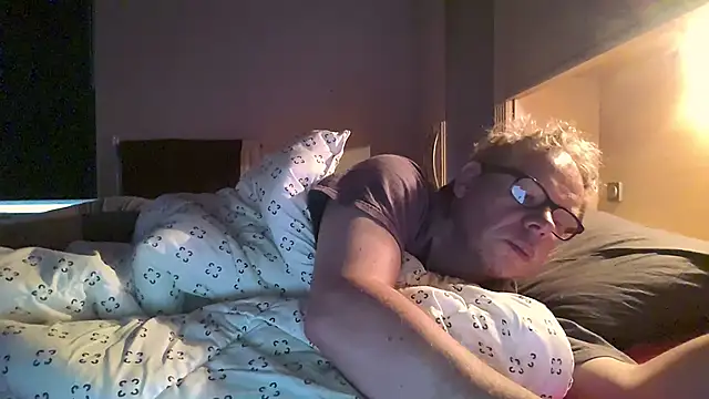 kinkyslet8 online show from October 19, 7:11 am