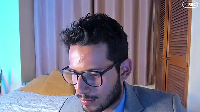 Nicholasrodrii online show from January 18, 12:23 am