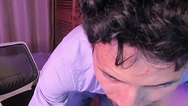 Nicholasrodrii online show from February 13, 10:59 pm