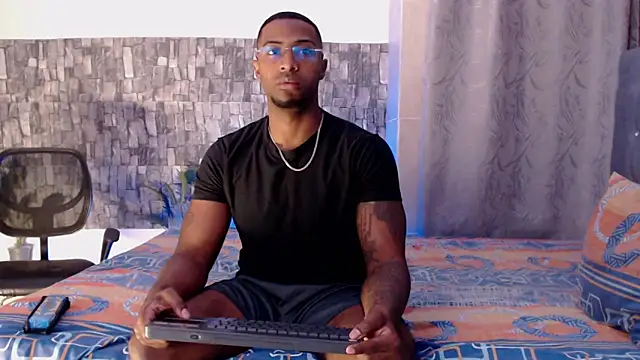 Snapshot of Joseephjackson chatting on October 25, 3:03 pm Joseephjackson online show from October 25, 3:03 pm