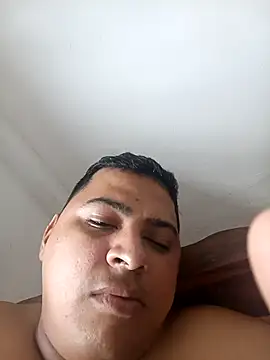 Snapshot of 11anduardo chatting on February 17, 1:53 pm 11anduardo online show from February 17, 1:53 pm