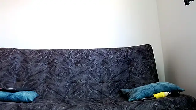 Snapshot of Exotic_tatto27121 chatting on December 6, 2:38 pm Exotic tatto27121 online show from December 6, 2:38 pm