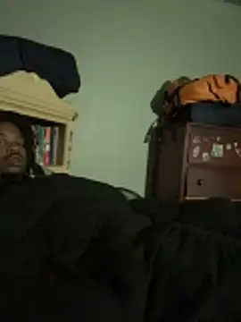 SluttyLyfe4L online show from March 8, 9:13 am