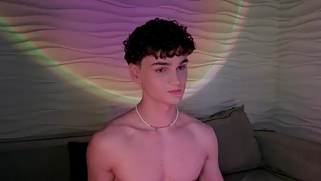 Snapshot of adam_21cm__ chatting on February 13, 4:28 pm adam 21cm   online show from February 13, 4:28 pm