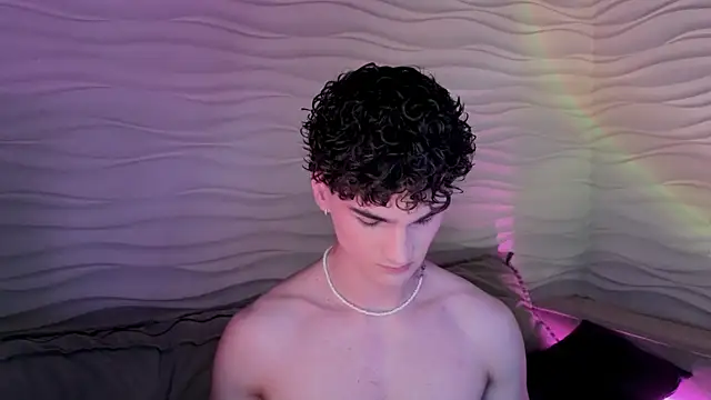 Snapshot of adam_21cm__ chatting on January 25, 4:03 pm adam 21cm   online show from January 25, 4:03 pm