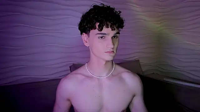 Snapshot of adam_21cm__ chatting on January 17, 4:37 pm adam 21cm   online show from January 17, 4:37 pm