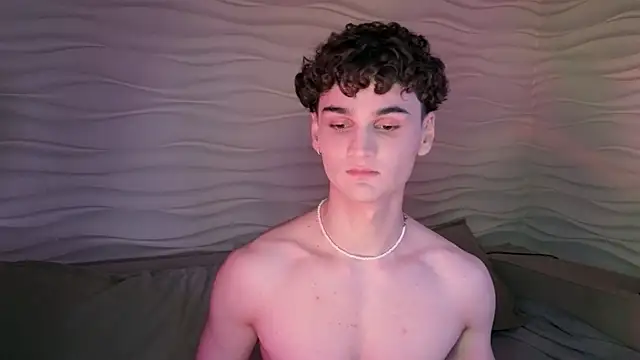 Snapshot of adam_21cm__ chatting on February 2, 4:54 pm adam 21cm   online show from February 2, 4:54 pm