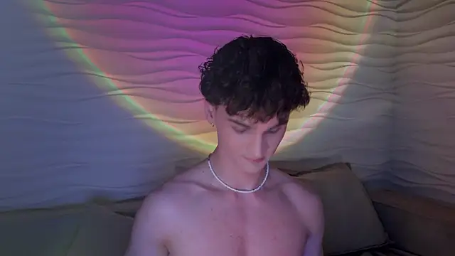 Snapshot of adam_21cm__ chatting on February 20, 4:36 pm adam 21cm   online show from February 20, 4:36 pm