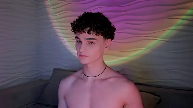Snapshot of adam_21cm__ chatting on March 6, 4:17 pm adam 21cm   online show from March 6, 4:17 pm