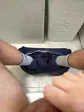 user 662 online show from February 26, 8:04 am