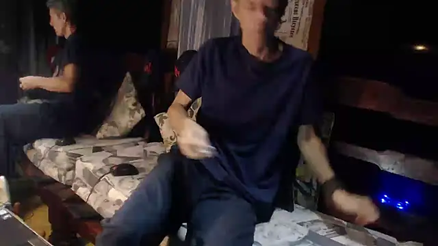 laye19 online show from November 13, 1:21 am