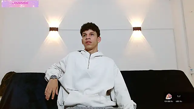 Snapshot of jeff_ross chatting on October 7, 2:48 am jeff ross online show from October 7, 2:48 am