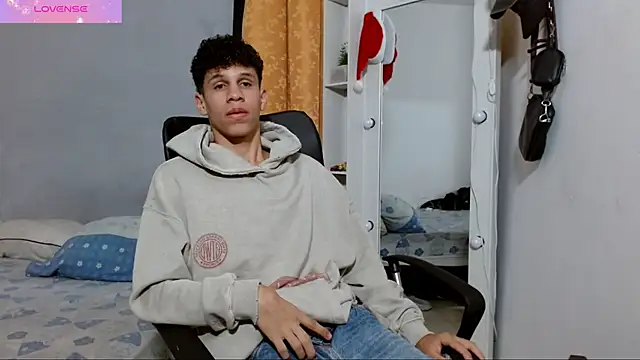 Snapshot of jeff_ross chatting on January 29, 9:39 pm jeff ross online show from January 29, 9:39 pm