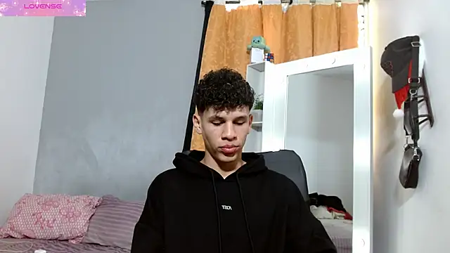 Snapshot of jeff_ross chatting on January 10, 7:00 pm jeff ross online show from January 10, 7:00 pm