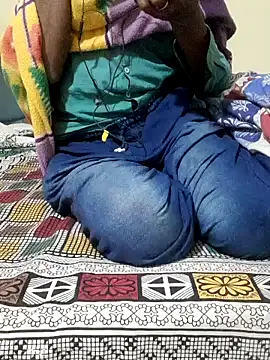 Snapshot of Chocolate_stud10 chatting on December 4, 7:45 pm Chocolate stud10 online show from December 4, 7:45 pm