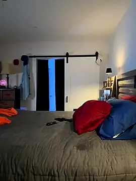 PeytonJohnn online show from October 31, 8:29 am