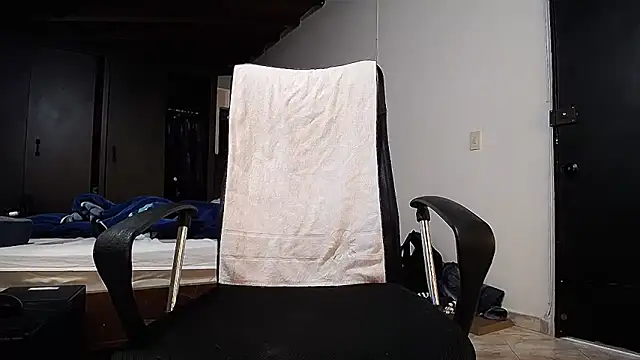 Snapshot of black__diiamond chatting on March 15, 11:40 am black  diiamond online show from March 15, 11:40 am