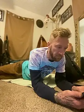 bentoverblonde online show from December 14, 2:46 pm