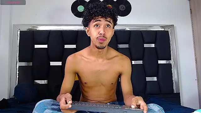 RyanRizzo online show from February 14, 2:54 pm