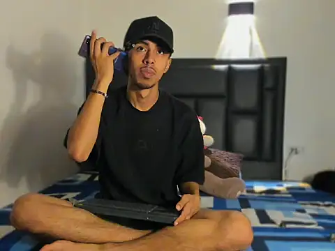 RyanRizzo online show from October 15, 12:51 am