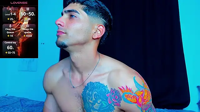 Snapshot of Rich_boy01 chatting on December 10, 9:11 pm Rich boy01 online show from December 10, 9:11 pm