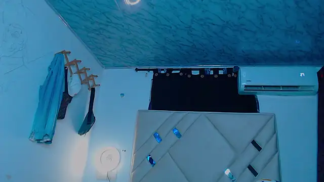 Snapshot of Rich_boy01 chatting on January 28, 7:11 am Rich boy01 online show from January 28, 7:11 am