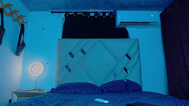 Snapshot of Rich_boy01 chatting on February 26, 2:48 am Rich boy01 online show from February 26, 2:48 am