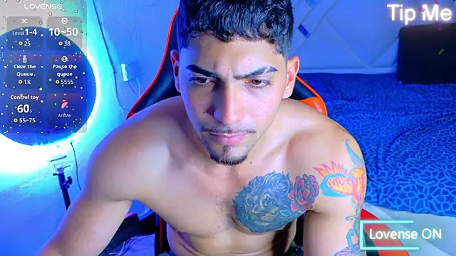 Snapshot of Rich_boy01 chatting on September 8, 6:07 pm Rich boy01 online show from September 8, 6:07 pm