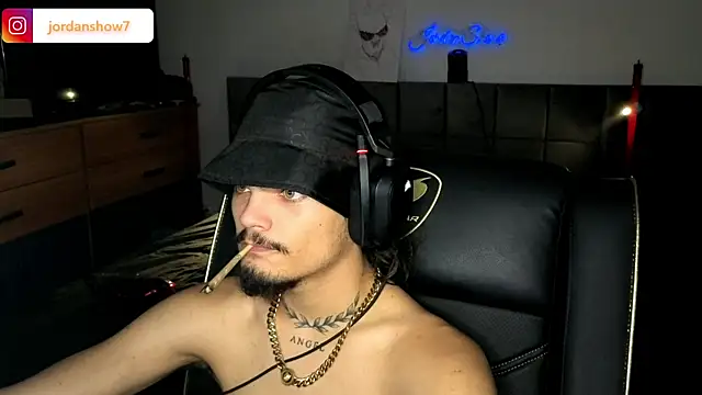 Snapshot of JordanShow chatting on September 14, 7:16 pm JordanShow online show from September 14, 7:16 pm