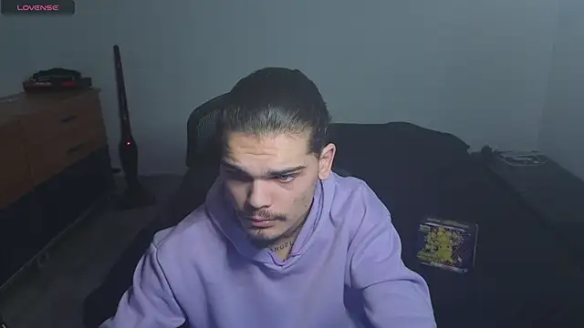 Snapshot of JordanShow chatting on December 9, 1:57 pm JordanShow online show from December 9, 1:57 pm