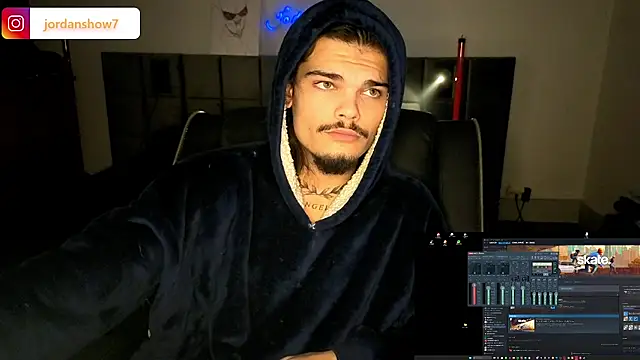 Snapshot of JordanShow chatting on September 24, 11:41 am JordanShow online show from September 24, 11:41 am