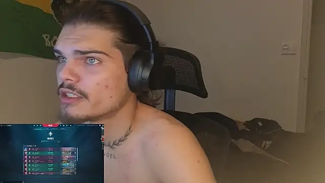 Snapshot of JordanShow chatting on December 7, 4:42 am JordanShow online show from December 7, 4:42 am