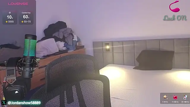 Snapshot of JordanShow chatting on March 22, 7:20 pm JordanShow online show from March 22, 7:20 pm