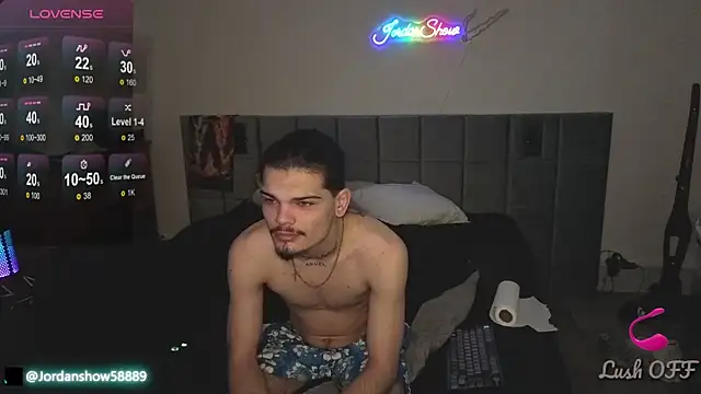 Snapshot of JordanShow chatting on February 4, 1:38 pm JordanShow online show from February 4, 1:38 pm