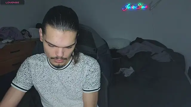 Snapshot of JordanShow chatting on December 18, 12:18 pm JordanShow online show from December 18, 12:18 pm