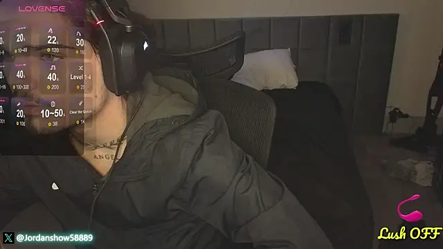 Snapshot of JordanShow chatting on February 6, 12:48 pm JordanShow online show from February 6, 12:48 pm