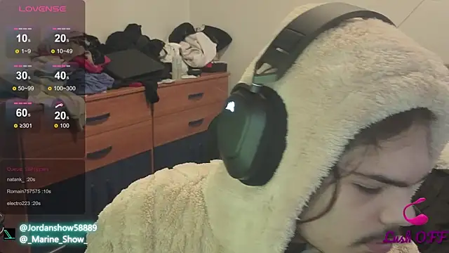 Snapshot of JordanShow chatting on February 15, 7:38 am JordanShow online show from February 15, 7:38 am