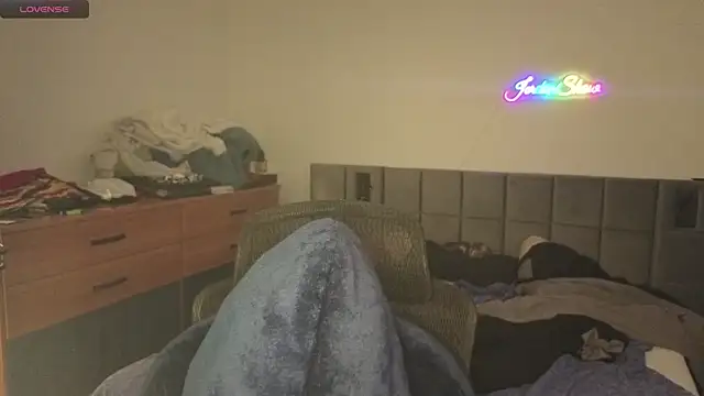 Snapshot of JordanShow chatting on March 14, 3:58 pm JordanShow online show from March 14, 3:58 pm