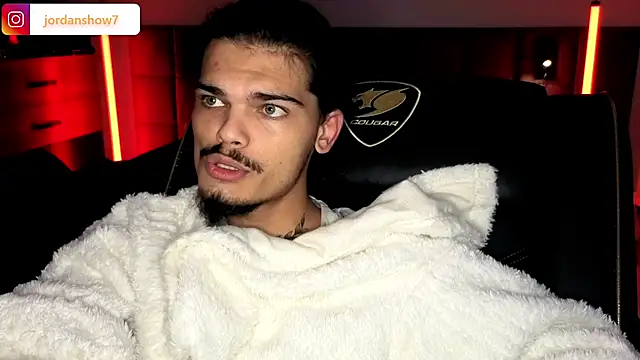 Snapshot of JordanShow chatting on September 30, 11:36 am JordanShow online show from September 30, 11:36 am