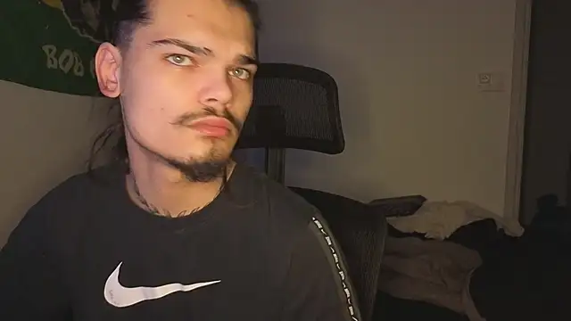 Snapshot of JordanShow chatting on December 5, 10:33 am JordanShow online show from December 5, 10:33 am