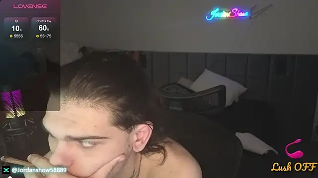 Snapshot of JordanShow chatting on February 5, 2:26 pm JordanShow online show from February 5, 2:26 pm