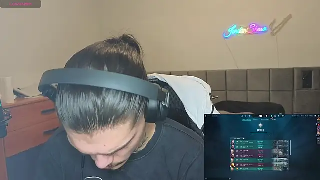 Snapshot of JordanShow chatting on January 9, 11:25 am JordanShow online show from January 9, 11:25 am