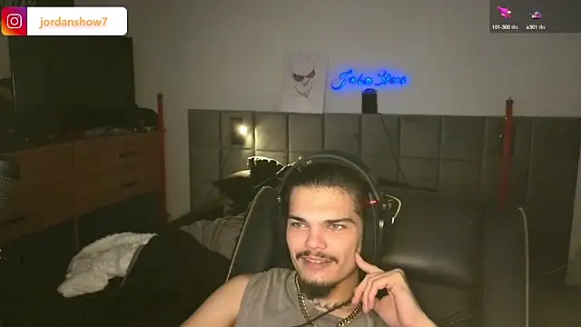 Snapshot of JordanShow chatting on September 18, 4:09 pm JordanShow online show from September 18, 4:09 pm