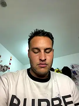 Cristian 099 online show from November 16, 8:00 pm