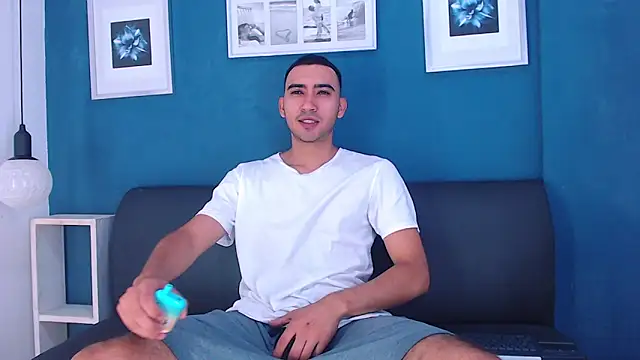 Liam crox online show from February 24, 4:15 pm