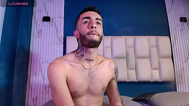 Snapshot of Marcelo_ruiz_ chatting on January 27, 12:16 pm Marcelo ruiz  online show from January 27, 12:16 pm