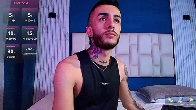 Snapshot of Marcelo_ruiz_ chatting on December 12, 4:04 am Marcelo ruiz  online show from December 12, 4:04 am